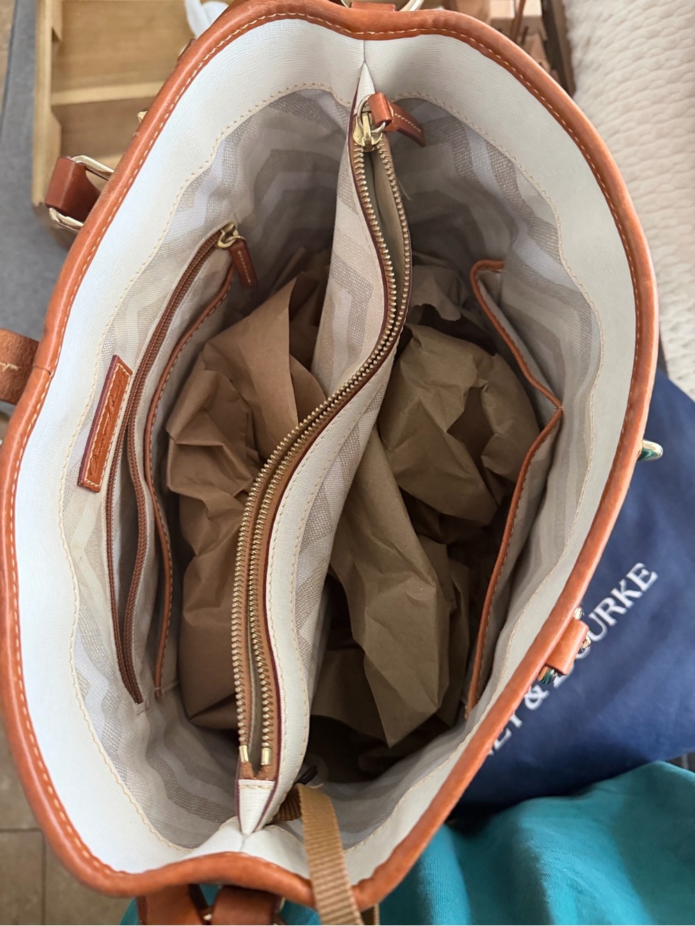 DOONEY & BOURKE | Shelby Shopper - Caramel, Smooth Textured Butterscotch Leather - Picture 6 of 8